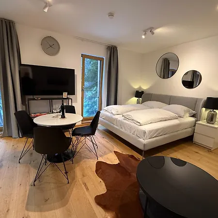 Golden Ridge Apartment