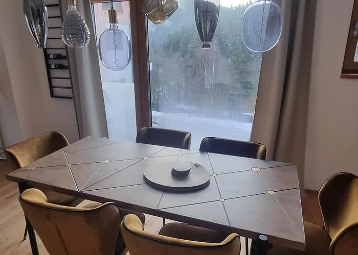 Golden Ridge Apartment