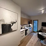Golden Ridge Appartement *