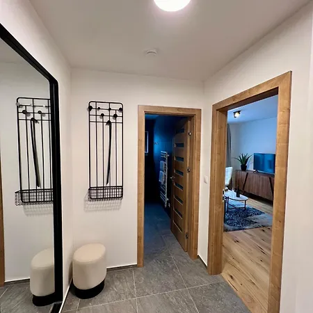 Golden Ridge Apartment