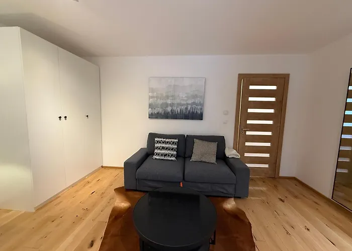 Golden Ridge Apartment